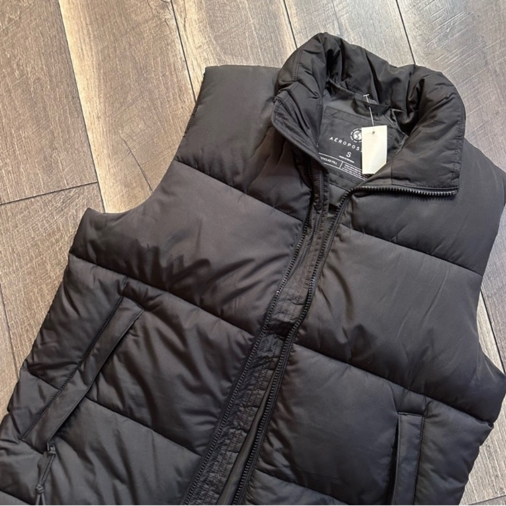 Aeropostale Heavyweight Quilted Puffer Vest